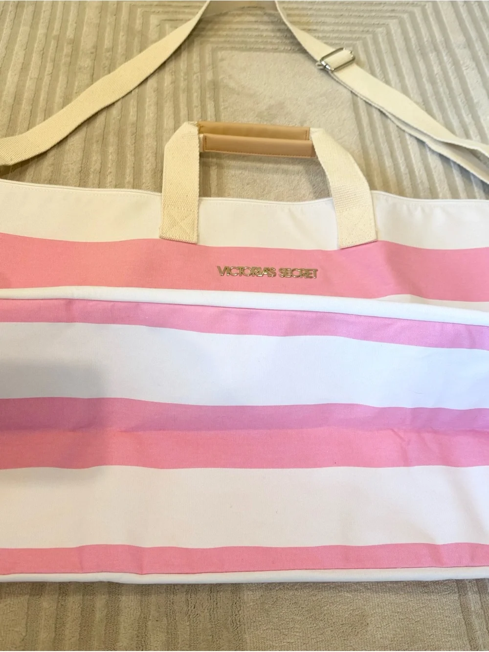 Victorias Secret trip tote that